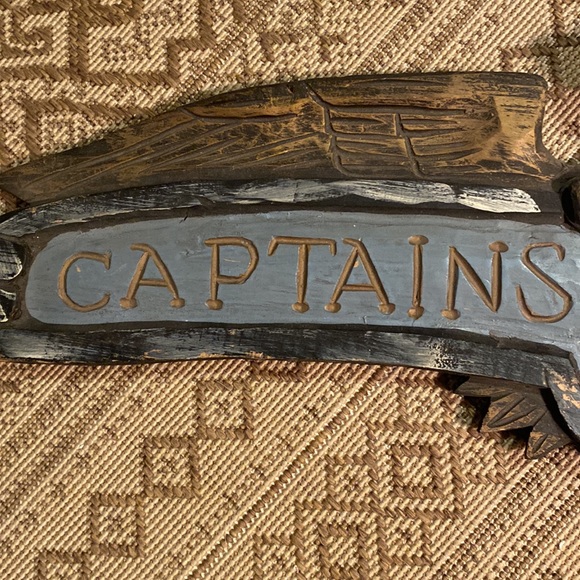 Capitan’s Quarters Nautical Lightweight Wood Sign - Picture 2 of 11